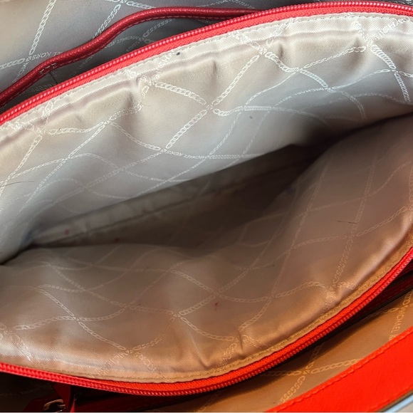 Michael Kors Voyager Large Saffiano Leather Tote - Picture 12 of 14